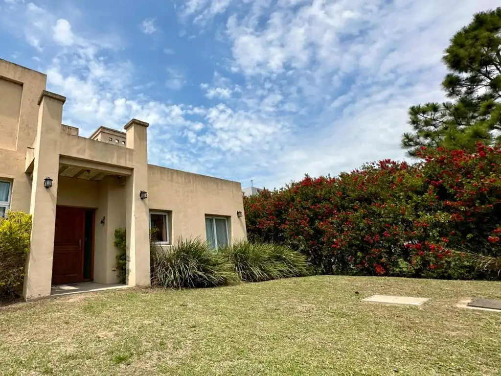 Casa en venta a terminar en Aires del Llano