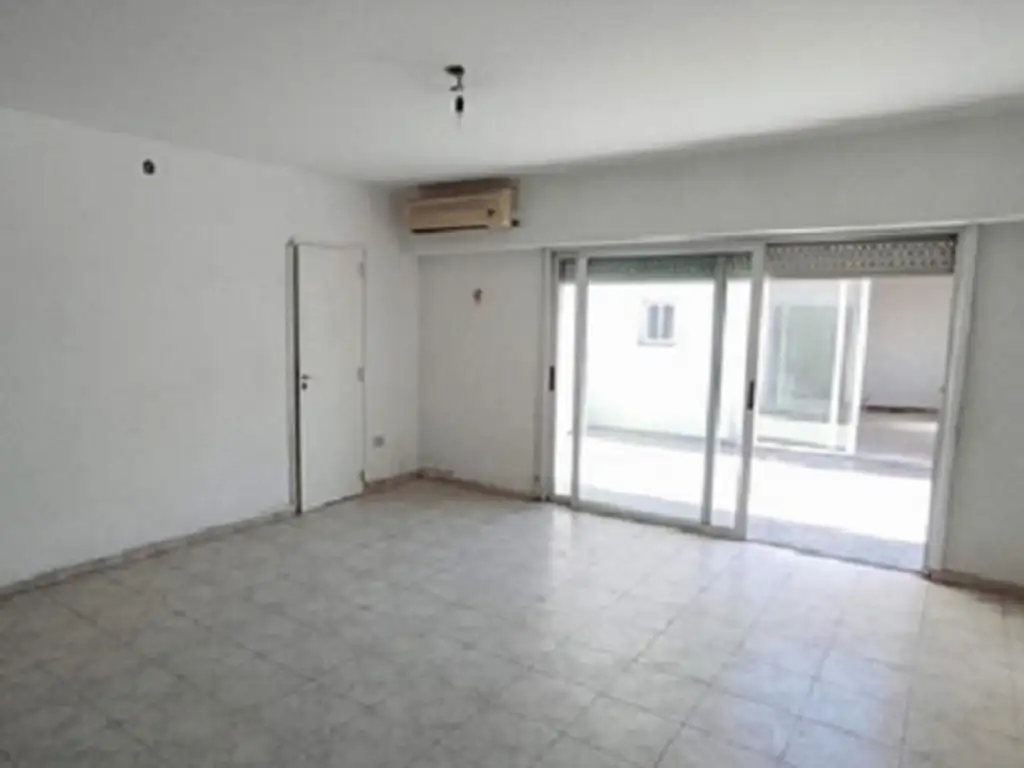 VENDO MUY BUEN DEPTO 4 AMB CON TERRAZA Gascon 500, Almagro, sup. total: 130 m2