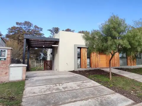 Casa en Venta en Pilar Del Este - 3 dormitorios