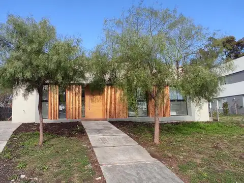 Ricordi Negocios Inmobiliarios, Casa Santa Elena, Pilar del este. - Foto 0