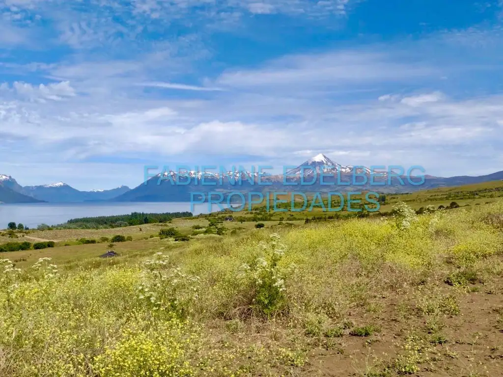 Terreno en  Huechulafquen con vista al lago