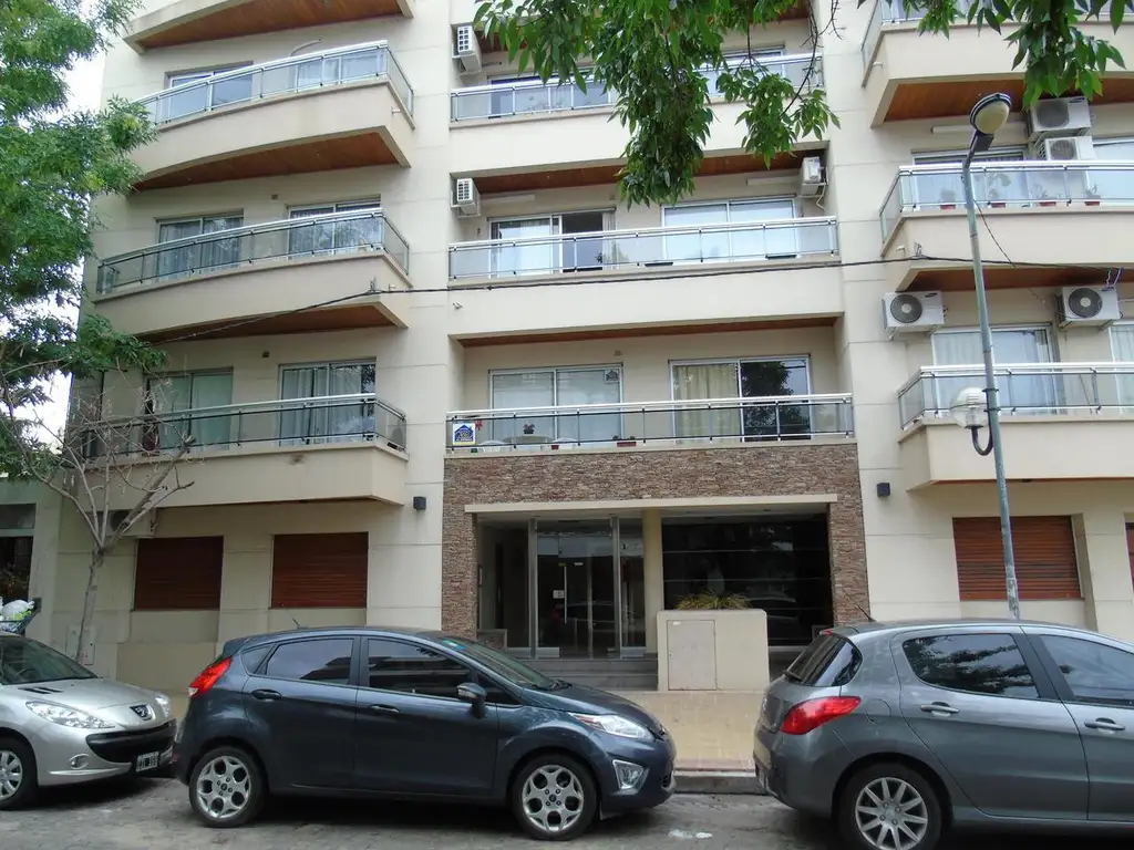 Departamento en Alquiler Calle 4 E/ 64 Y 65 Dacal Bienes Raices