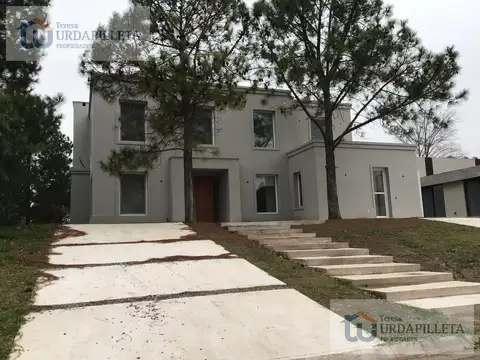 Casa a estrenar en La Volanta sobre 1.375 m2. - Urdapilleta Propiedades - Foto 0