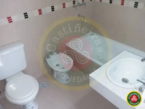 Fonrouge e/ Viamonte y Arenales 400