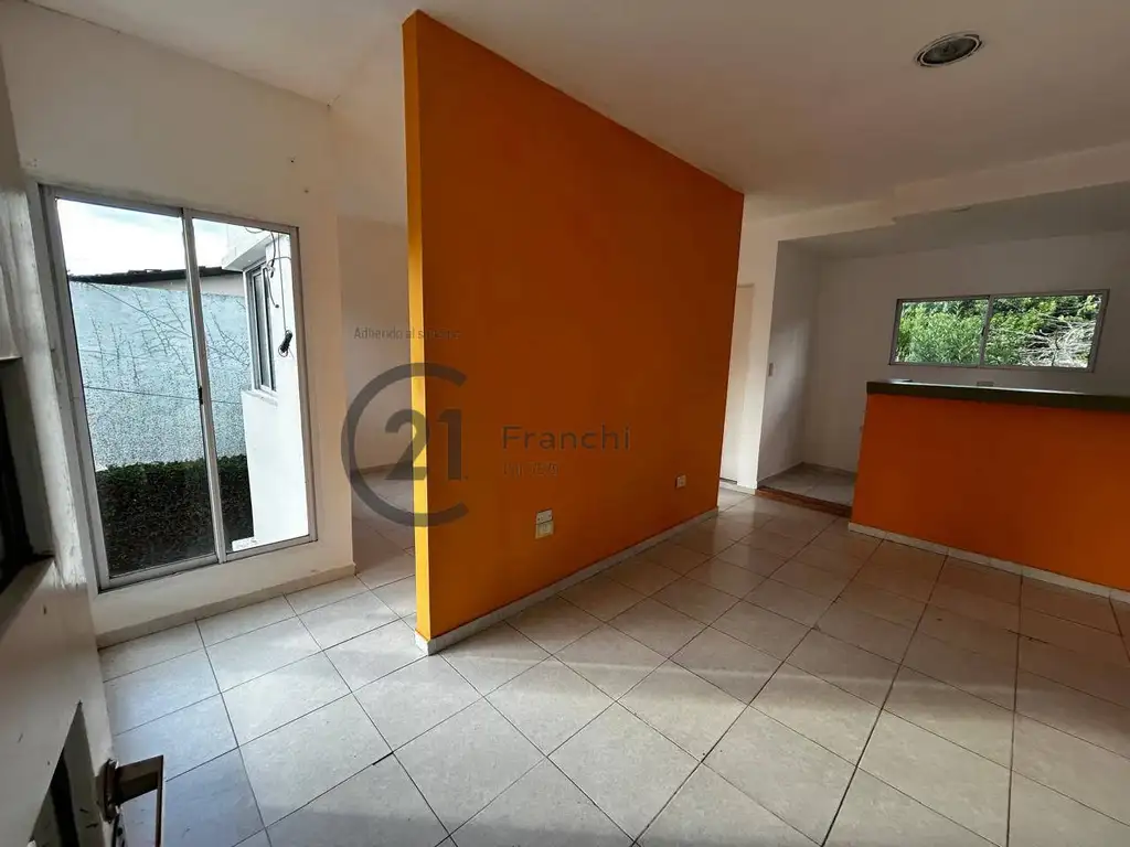 Departamento - Alquiler - Argentina, La Plata - 14c e/ 471 y 472 800