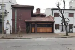 CASA EN VENTA - LA PLATA