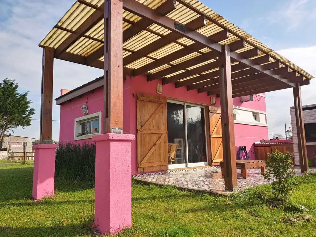 Casa en venta - 2 Dormitorios 1 Baño - 405 mts2 - Balneario Camet Norte