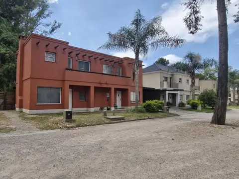 Casa a la venta en el Barrio Privado Casas del Parque