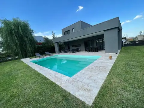 CASA EN VENTA AMOBLADA CON ALTO DISEÑO A ESTRENAR