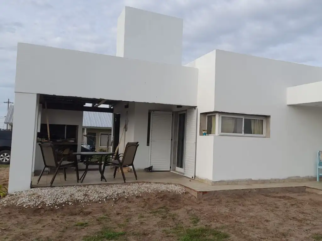 Venta casa 3 ambientes Mar del Sud