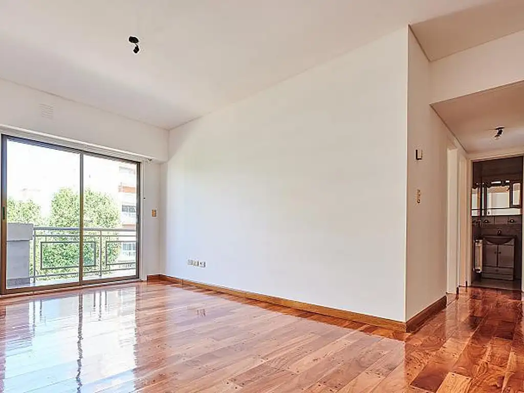 Departamento 4 ambientes Impecable Semipiso con balcón y cochera Todo sol Cid Campeador Caballito