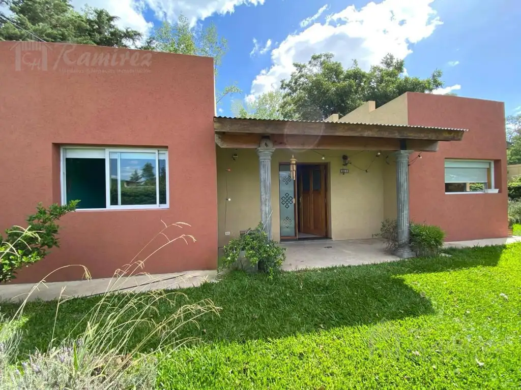 Casa De 3 Ambientes En Venta - Francisco Alvarez, Moreno