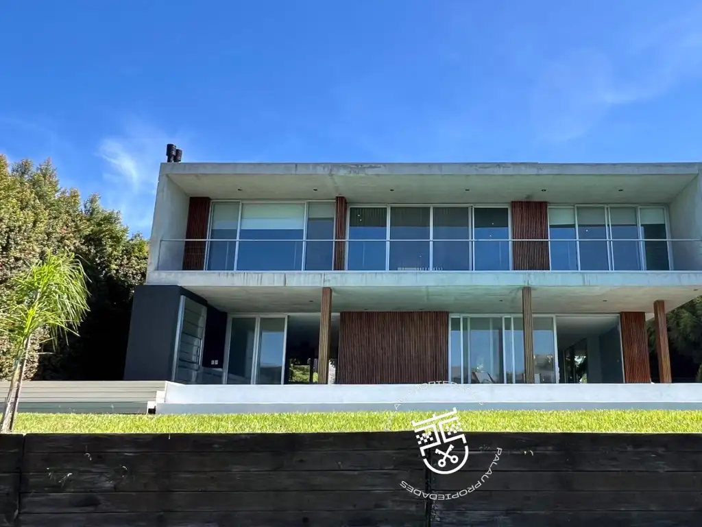 Ver Video-Golf de Nordelta-Espectacular casa moderna al agua