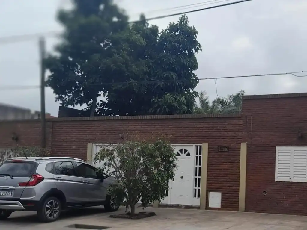 VENDO CASA  BARRIO VILLANUEVA A METROS DE LA NUEVA AVENIDA.