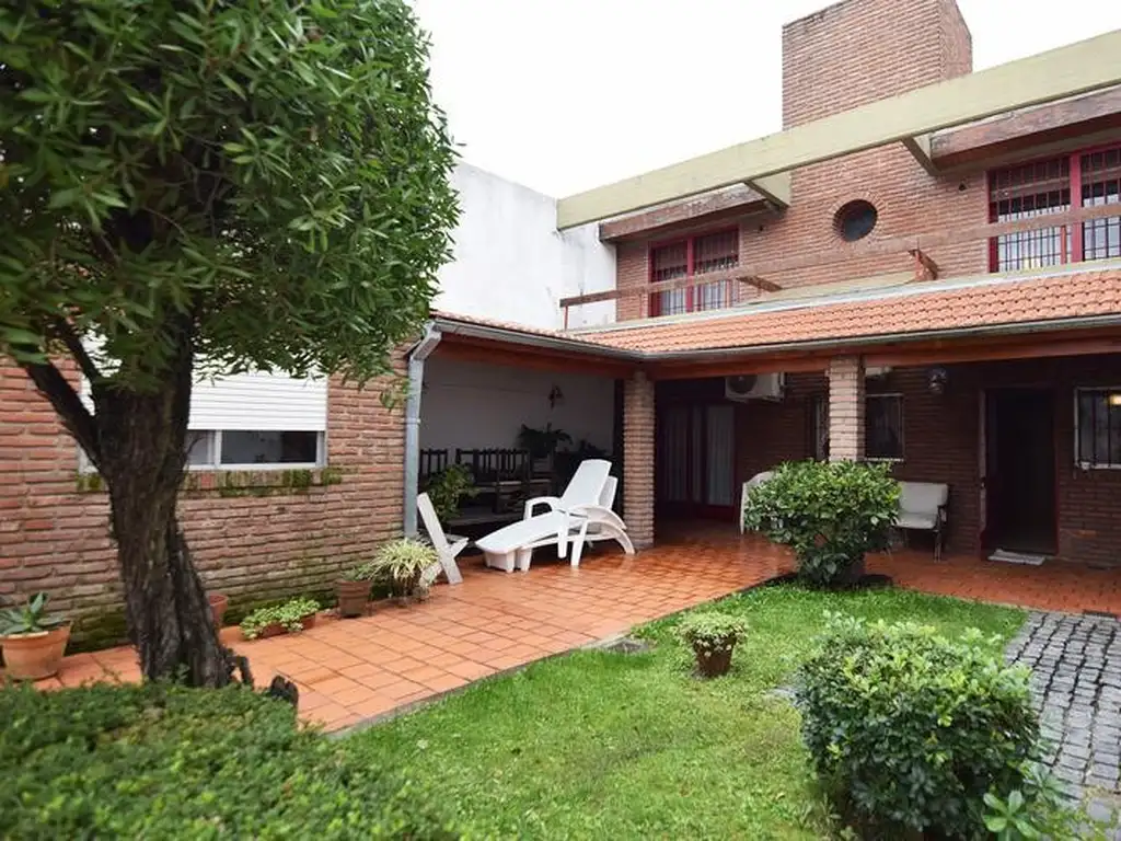 EXCELENTE LOTE 8.66 X 34.64 - SAAVEDRA - 700 METROS VENDIBLES