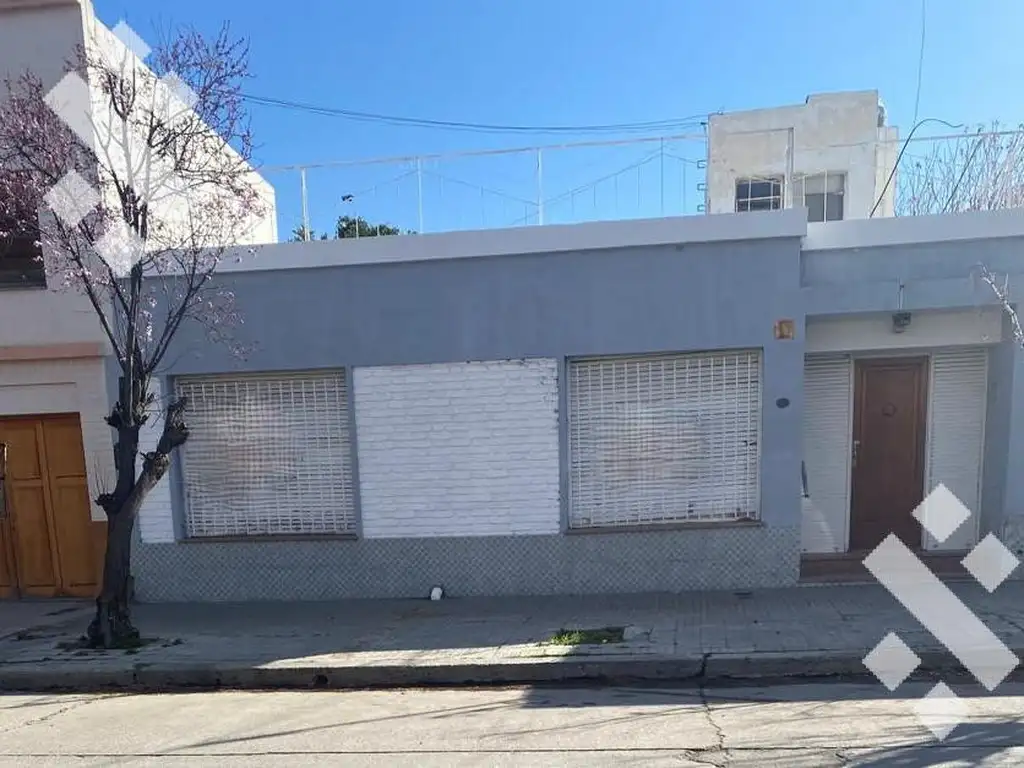 Venta Casa de 3 dormitorios - Centro, Gral. Roca