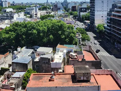 AMBIENTE Y MEDIO , ALEGRE LLENO DE LUZ, EN PALERMO SOHO, IMPECABLE, RECIEN PINTADO Y PLASTIFICADO.