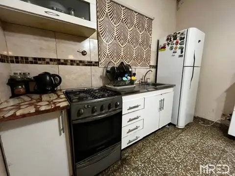 Casa a reciclar en venta de 2 dormitorios c/ cochera en Quilmes