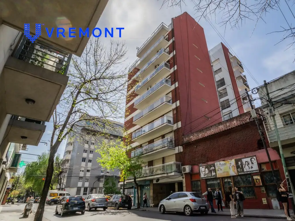 La Rioja 400. Departamento de 2 amb en venta. Con terraza y balcón. Balvanera