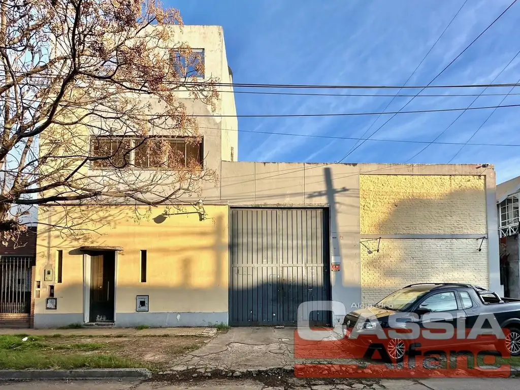 IMPORTANTE GALPON TIPO NAVE INDUSTRIAL O DEPOSITO DE 1020m2 CON OFICINAS