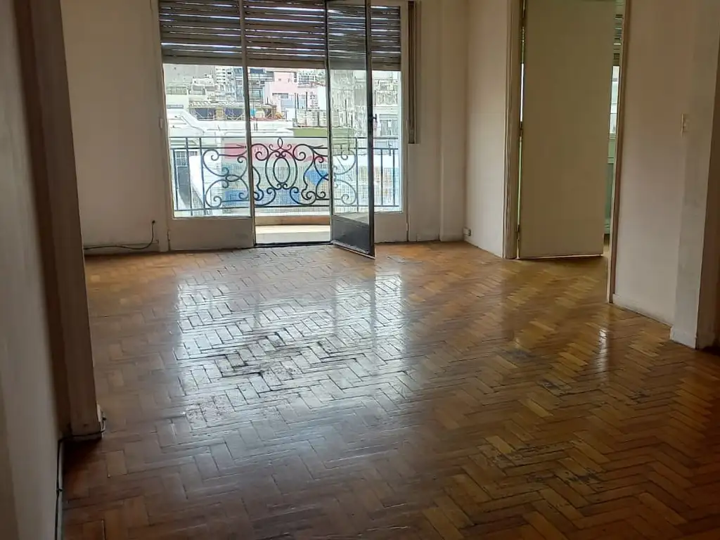 Av Pueyrredon 600- Balvanera- Semipiso 127 m2 al frente