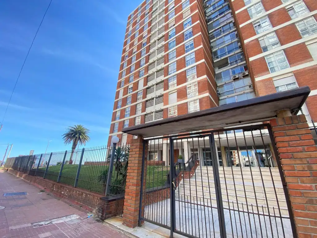 Venta apartamento 3 dormitorios Barrio Sur, Rambla