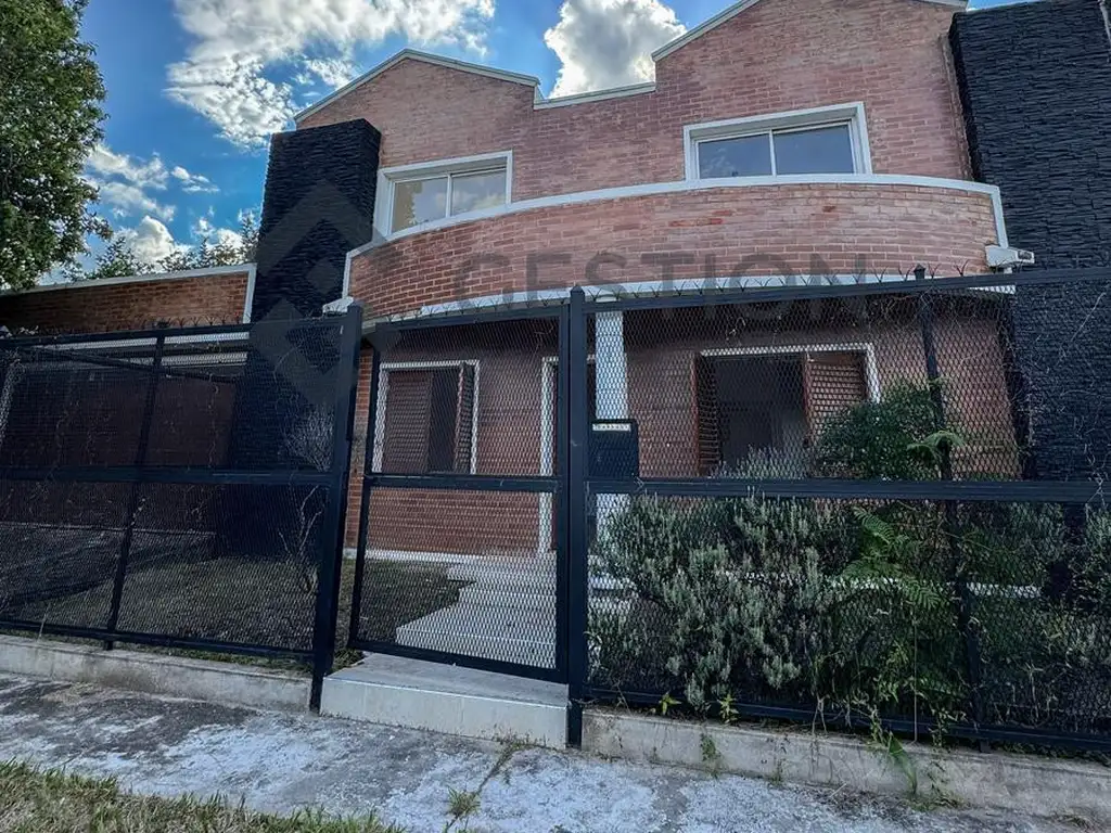 Casa En Venta En La Calera  - Opciónal se Vende   Galpón