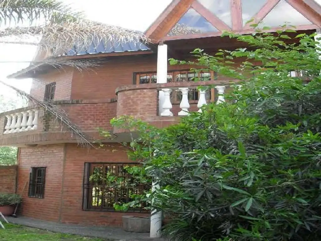 CASA EN VENTA : 5 AMBIENTES : UDAONDO : 361m2