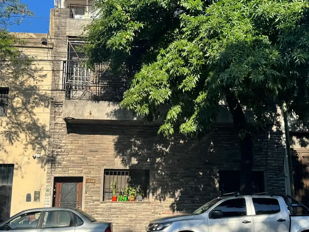 Casa - Venta - Argentina, Capital Federal - Av Gral Hornos 1700