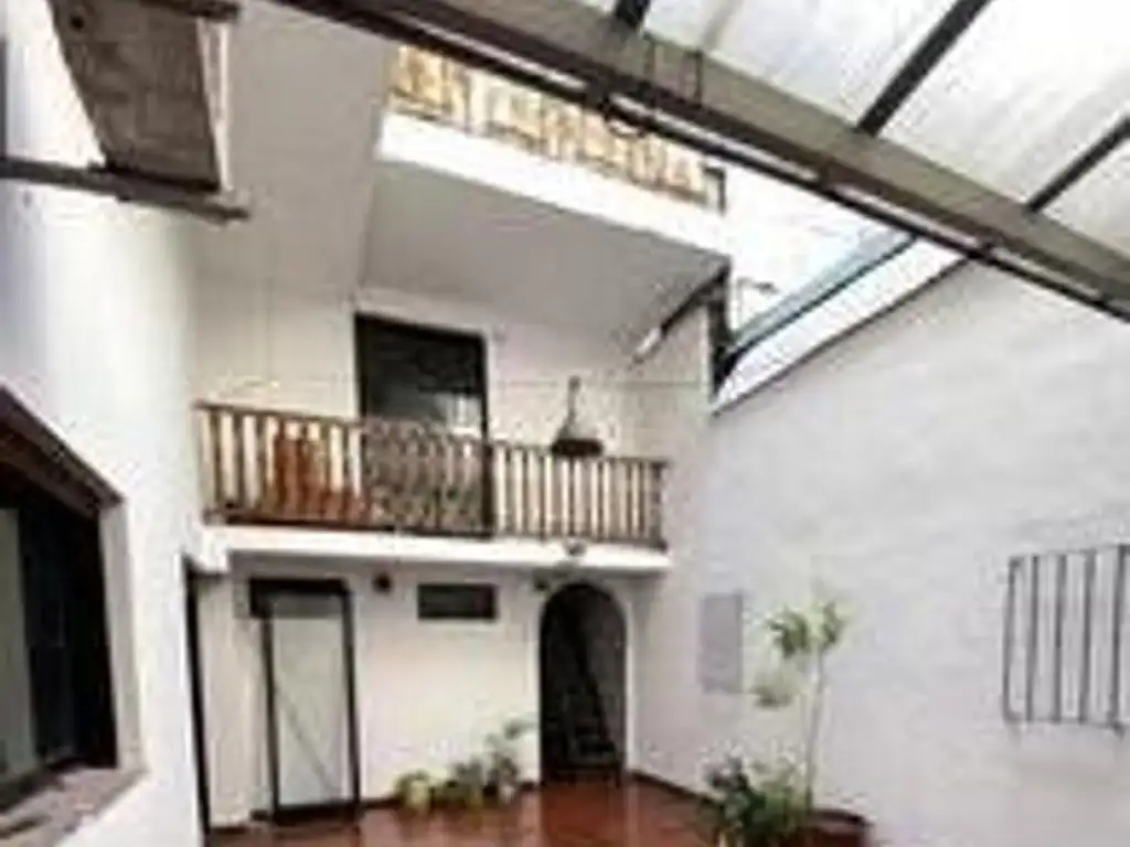 Venta PH 5 ambientes ubicado en el barrio Porteño de Barraca