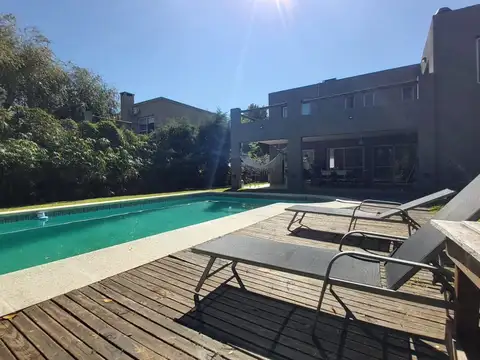 VENTA CASA 5 AMBIENTES CAMPO GRANDE PILAR PILETA - Foto 0