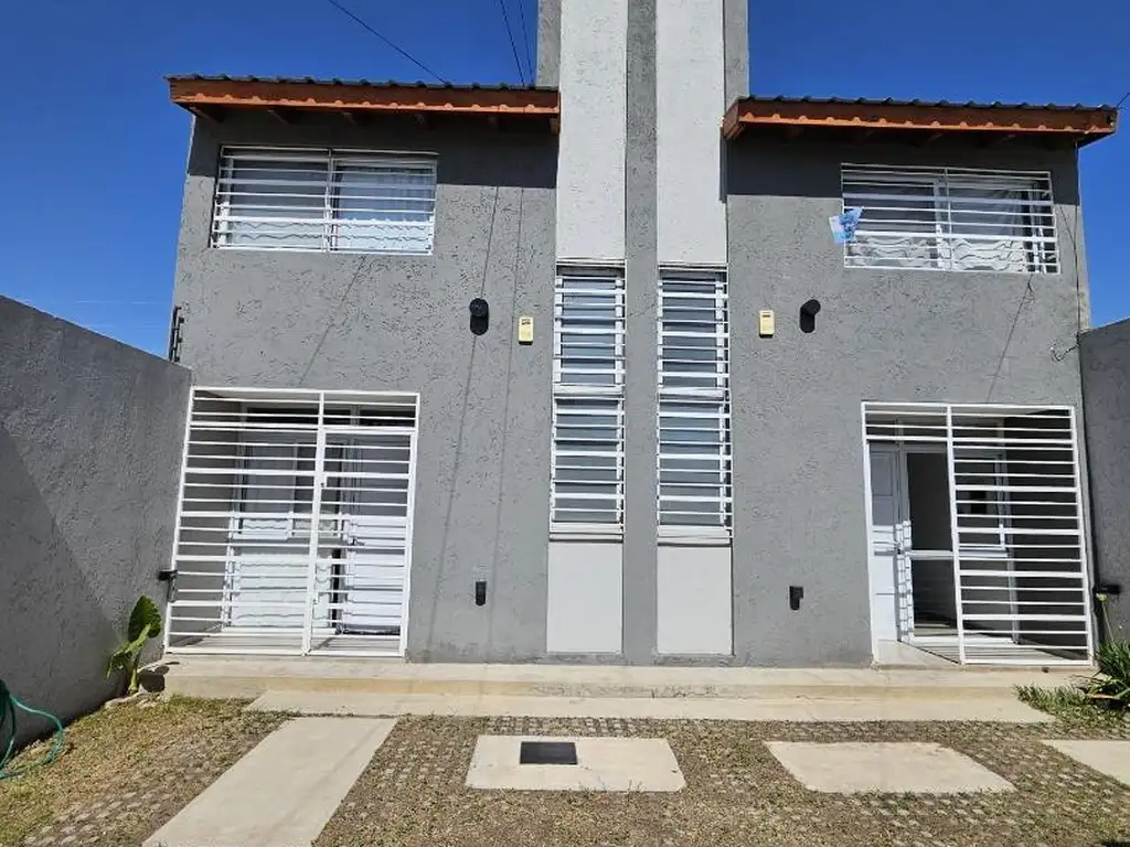 Venta duplex-2 dormitorios-2 baños- cochera