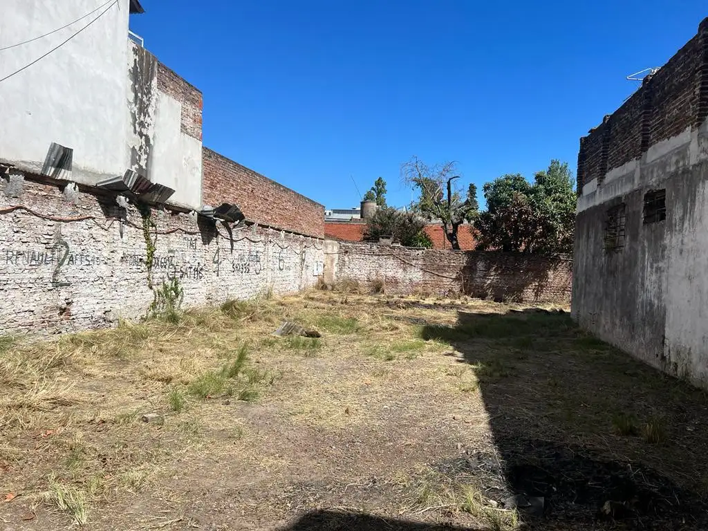 Lote en venta en Martínez.