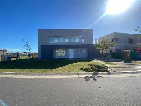 Casa en Venta con cochera