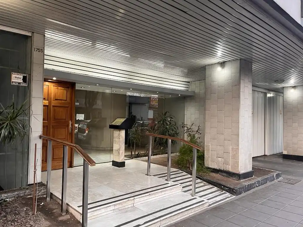 Edificio ctra frente 3 amb. con balcon- muy luminoso con dos baños - hermosa cocina comedor