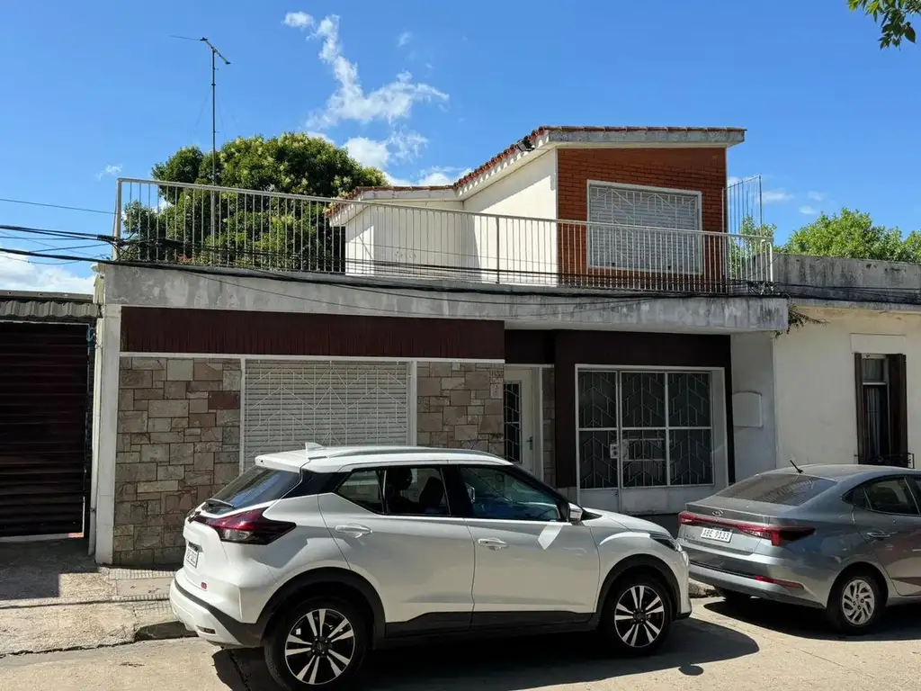 Venta de casa en Pando 3 dormitorios