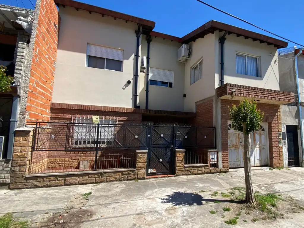 Casa multifamilar en venta en Moron