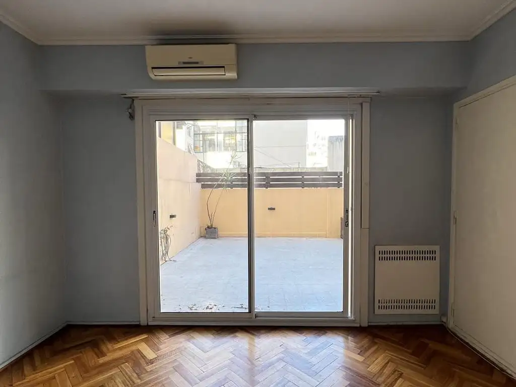 OPORTUNIDAD - VENTA URGENTE  4 AMB. 3 DORMITORIOS CON AMPLIA TERRAZA  - LUMINOSO - RECOLETA