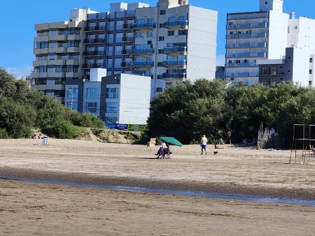 1 amb. Edificio frente al mar. Nuevo