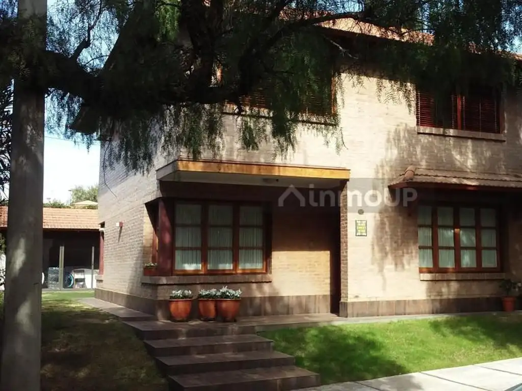 Casa Barrio Dalvian, Reciclada, 4 Dorm, 3 Baños, Jardín, Quincho, Cochera