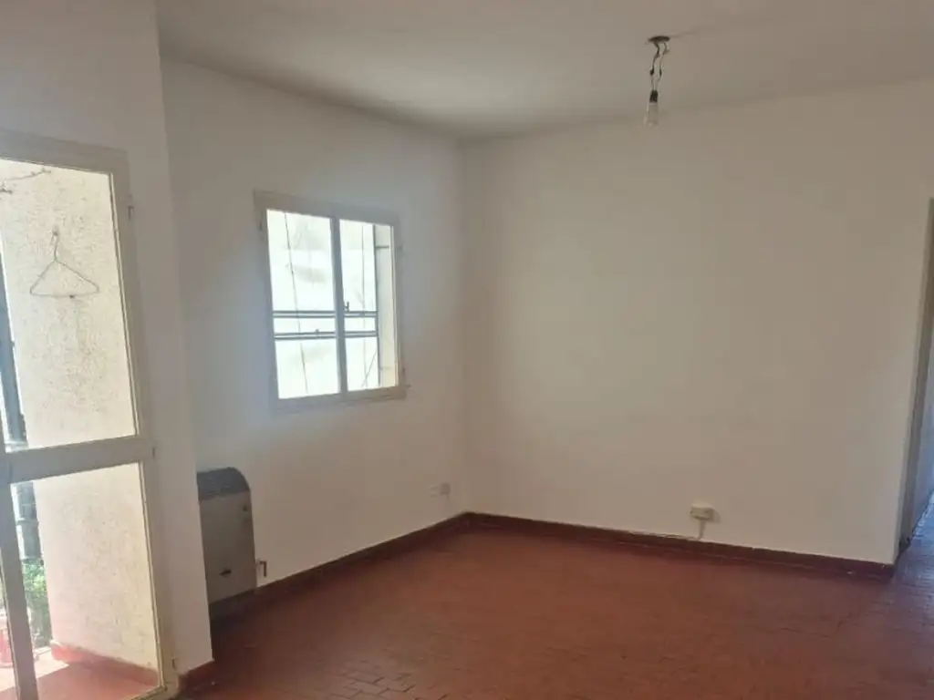 Departamento - Alquiler - Argentina, Capital Federal - JUNIN 600