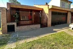 Casa sobre lote propio en Villa Tesei