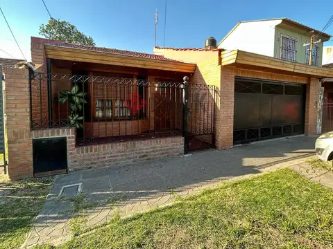 Casa sobre lote propio en Villa Tesei