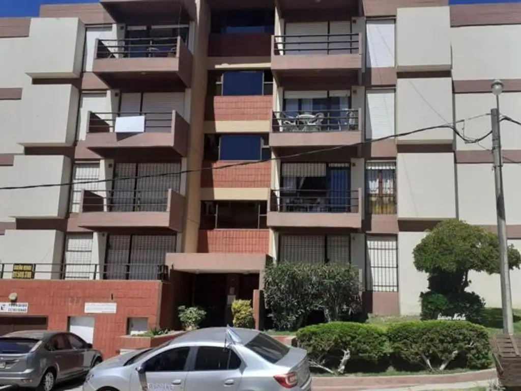 Venta de depto RESTAURADO en Villa Gesell