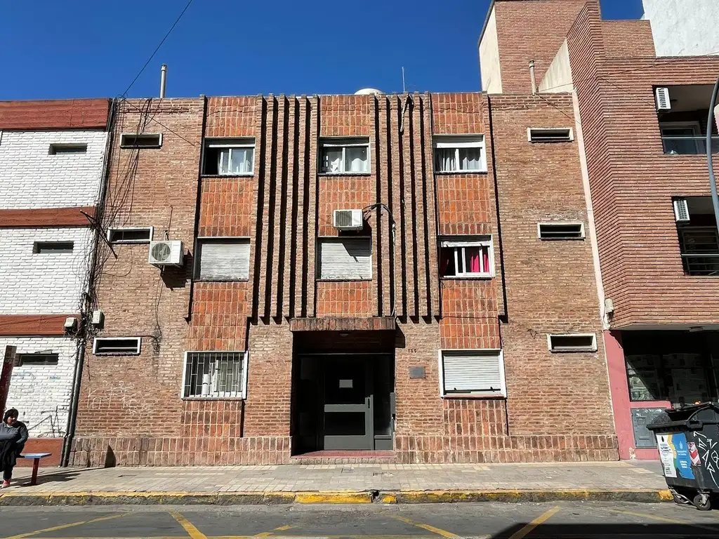 Departamento en Venta 1 Dormitorio | Centro Alberdi | ambientes renovados | appto Bancor