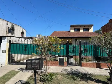 CASA EN VENTA 3 AMBIENTES