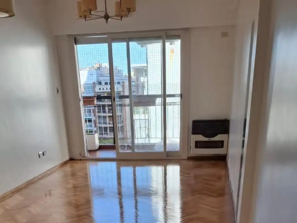 IMPECABLE DEPTO 3 AMB C/BALCÓN HECHO A NUEVO EN CABALLITO