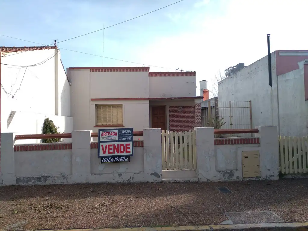 CASA A REFACCIONAR SOBRE TERRENO DE 600 M2