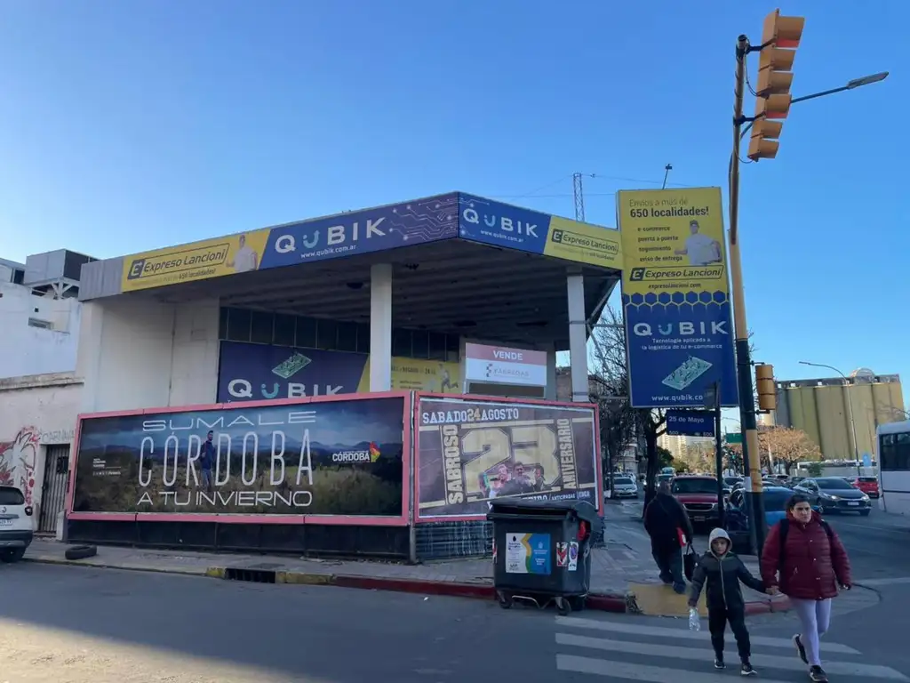 Venta! Local  - Frente a Casa de Gob. sobre Bv Guzmán -  Apto construcción en Altura!