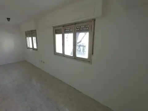 Departamento en venta 2 AMB AL FRENTE APTO CREDITO